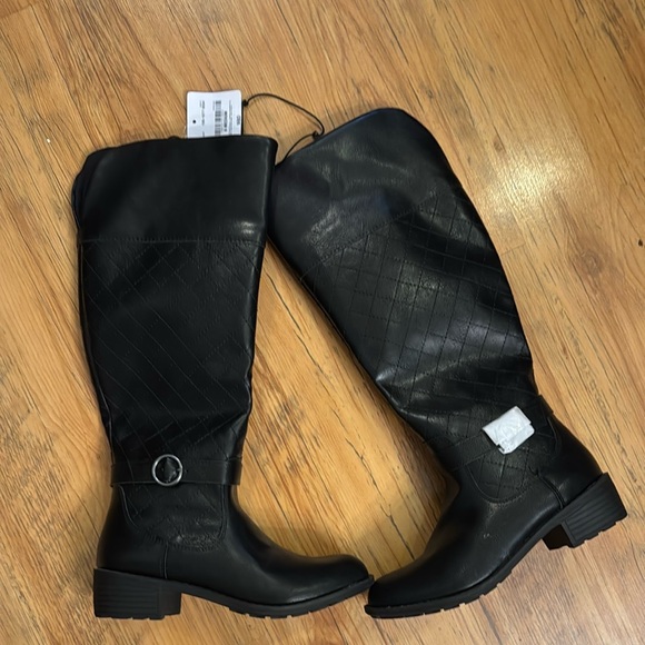St.John’s Bay Tall Boots Black Memory Foam Womens Sz 6 NWT - Picture 1 of 8